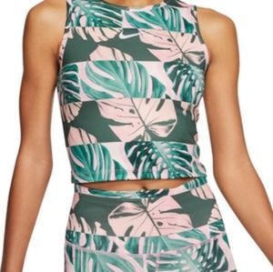 Nike Wide Neck Fast DRI FIT Palm Print Tank EUC Size XS